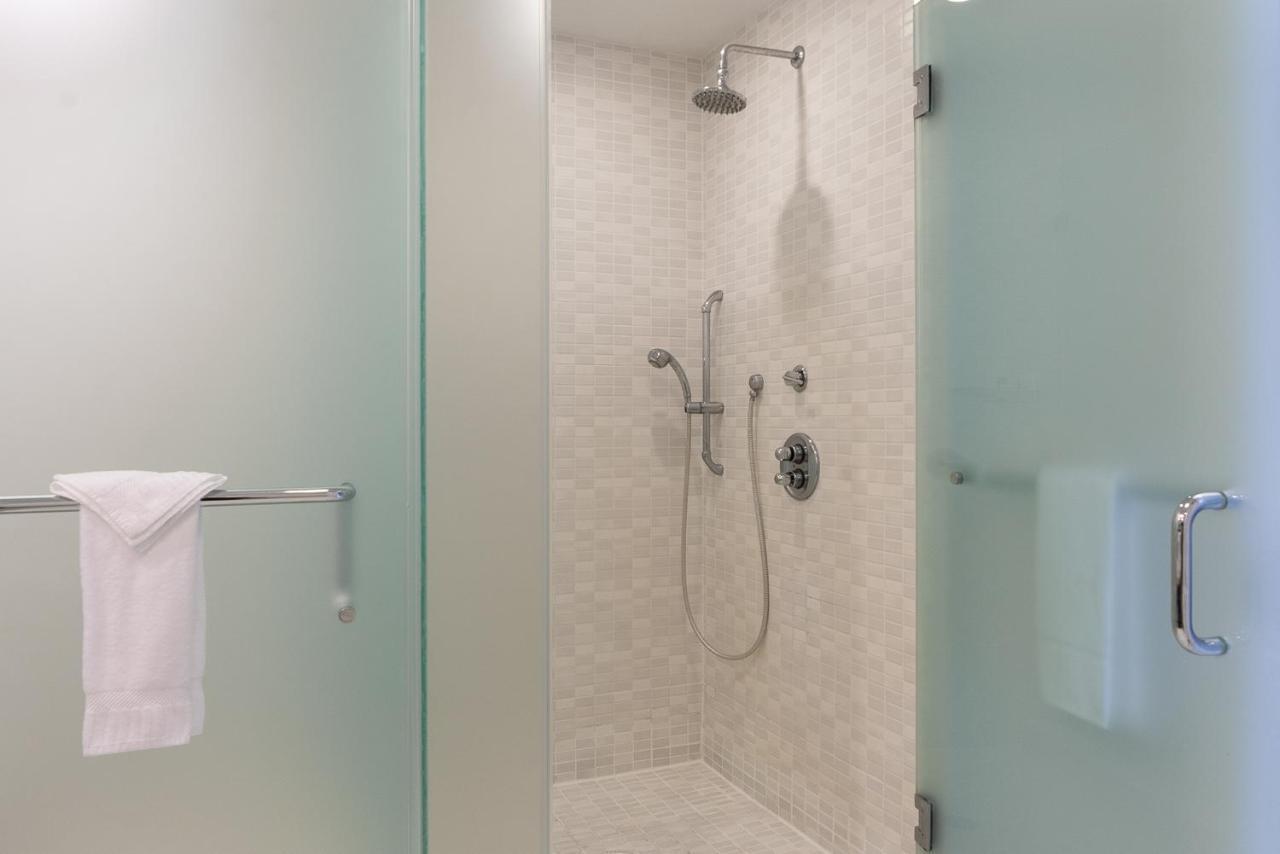 Aparthotel Modern Private Studio - King Bed, Jacuzzi, Balcony And Pool à Miami Extérieur photo