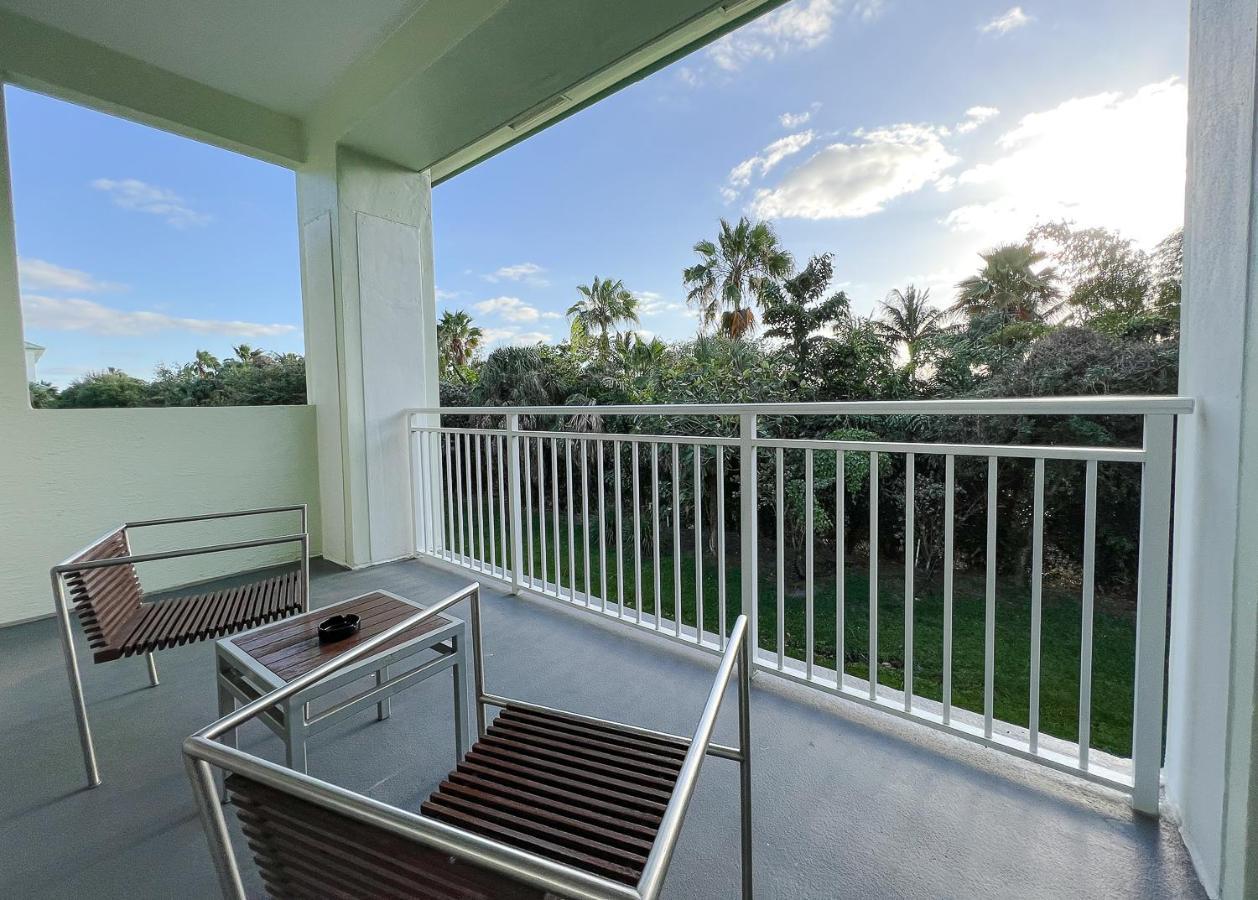 Aparthotel Modern Private Studio - King Bed, Jacuzzi, Balcony And Pool à Miami Extérieur photo
