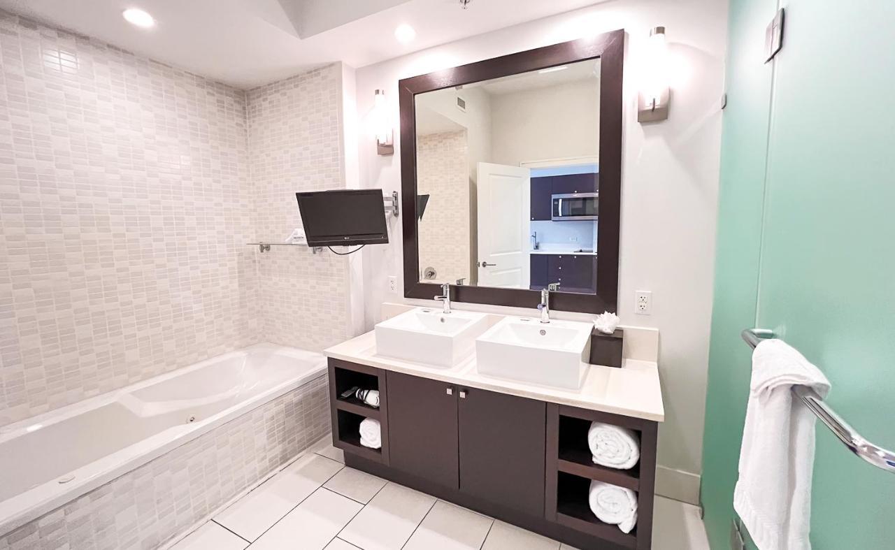 Aparthotel Modern Private Studio - King Bed, Jacuzzi, Balcony And Pool à Miami Extérieur photo