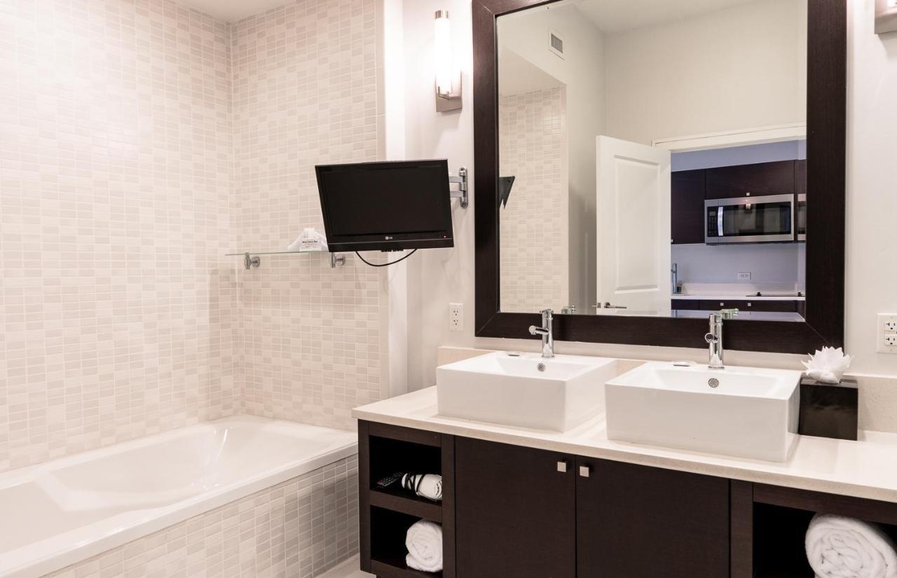 Aparthotel Modern Private Studio - King Bed, Jacuzzi, Balcony And Pool à Miami Extérieur photo